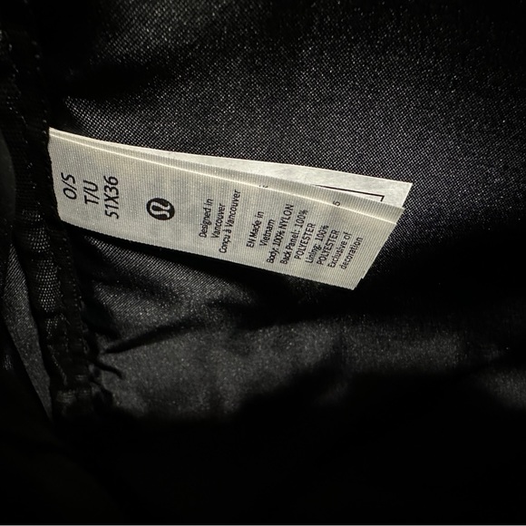 Lululemon Wunderlust Backpack 25L - Picture 7 of 9